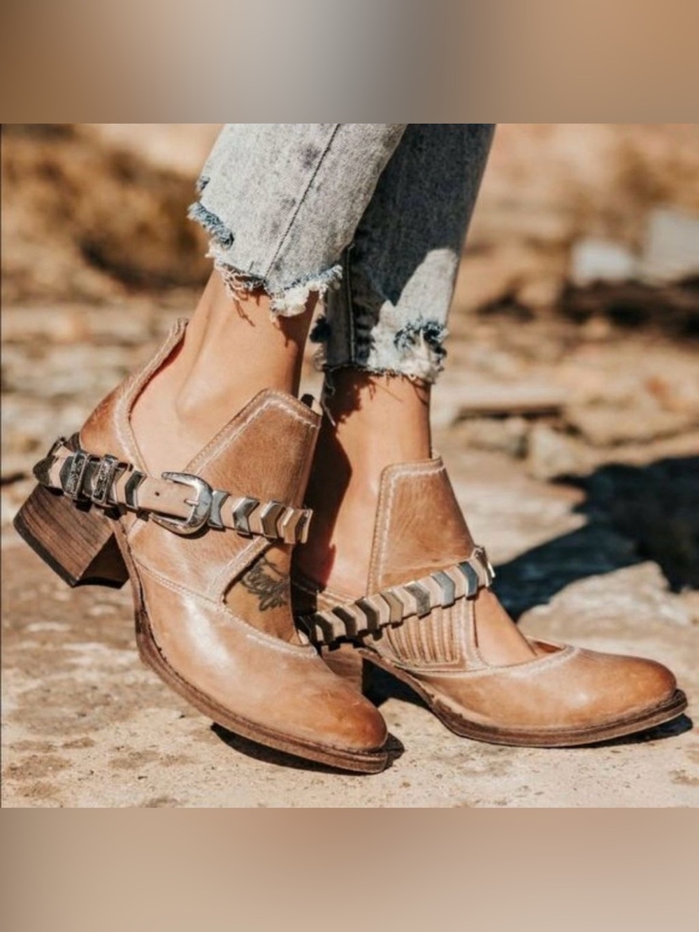 Freebird BLADE slip on taupe leather bootie - Picture 2 of 9